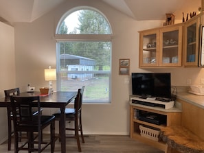 Interior - Blue Spruce Meadow: Comfortable, Private, Cozy and just 7 miles from 2 beaches (Forks)