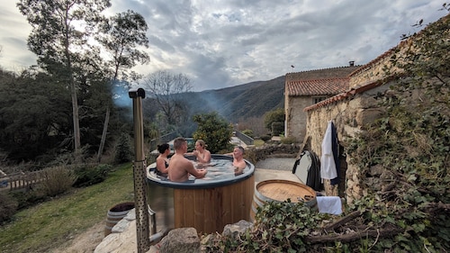 Stunning 15th Century Farmhouse with infinity pool in private grounds