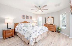 4 bedrooms, iron/ironing board, free WiFi, bed sheets
