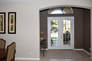 Unclassified image, 3 of 31, button - Spacious Home with Sparkling Water Views (Bradenton)
