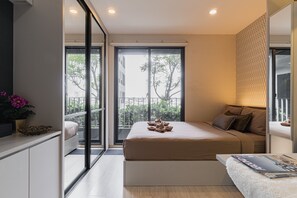 1 bedroom, desk, iron/ironing board, free WiFi - Modern studio, 1 step to MRT (near Chatuchak) (Khwaeng Bang Sue)