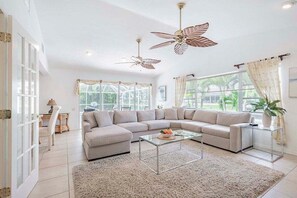 TV connectée, table de tennis de table, espaces bureaux