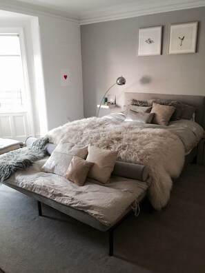 4 bedrooms, WiFi, bed sheets