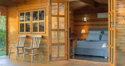 Unique Wooden Cabin for Couples - Frankland River Cabin