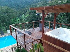 Baignoire à remous extérieure