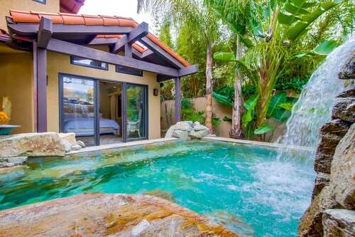 無限の景色と素晴らしい夕日のある素晴らしいロケーション。 4 /ベッド、3 /バスホーム 