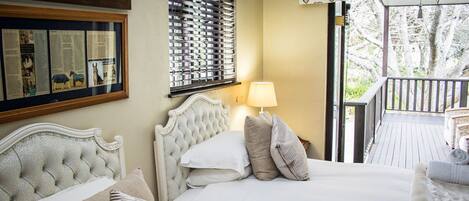 6 bedrooms, in-room safe, iron/ironing board, WiFi