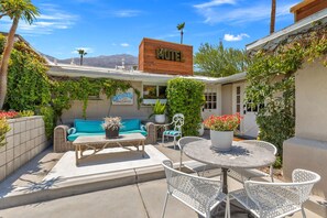 Outdoor dining - Center of it all!- Adobe Cottage Unit A (Palm Springs)