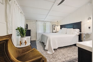 1 habitación, tabla de planchar con plancha, wifi y ropa de cama