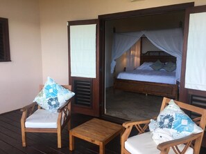 4 habitaciones, tabla de planchar con plancha, wifi y ropa de cama