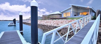 La casa sul canale di lusso di Carnarvon