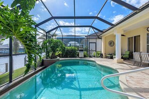 Et oppvarmet basseng