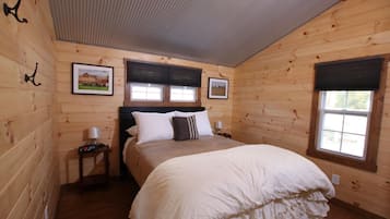 1 bedroom, iron/ironing board, travel crib, WiFi