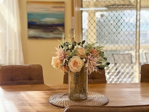 Dining - Nautique: Rustic & Charming, Walk 2 Beach & Shops (Rosebud)