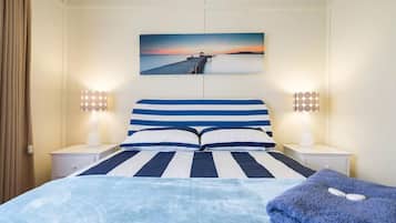 4 bedrooms, desk, iron/ironing board, free WiFi