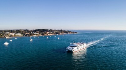 Nautique:  Rustic & Charming, Walk 2 Beach & Shops