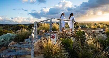 Nautique: Rustic & Charming, Walk 2 Beach & Shops