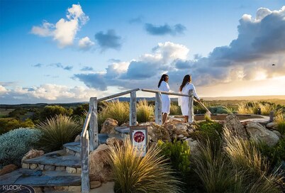 Nautique:  Rustic & Charming, Walk 2 Beach & Shops