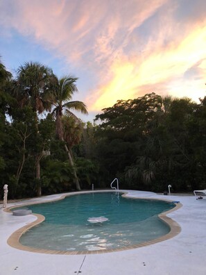 Piscine extérieure, piscine chauffée