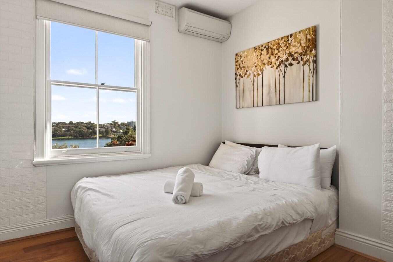 3 bedrooms, desk, iron/ironing board, WiFi