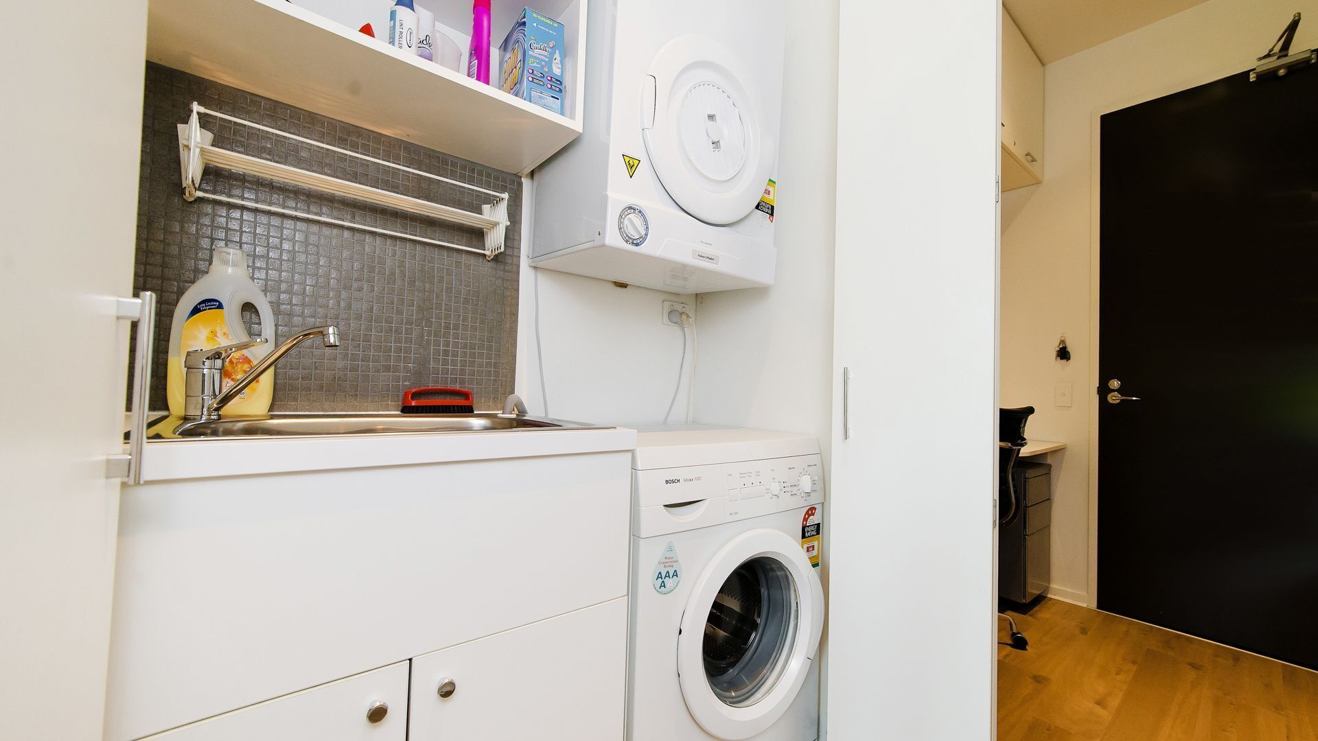 Your Melbourne Pad – minutes to the CBD — image 20