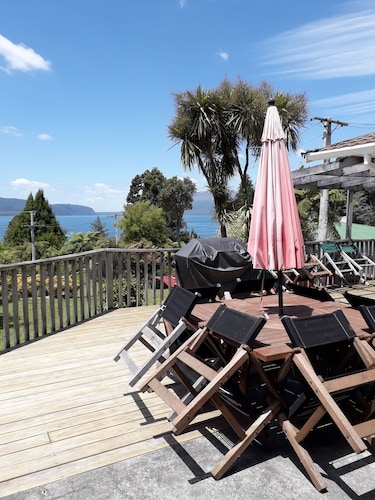 Fisherman's Retreat on Lake Tarawera