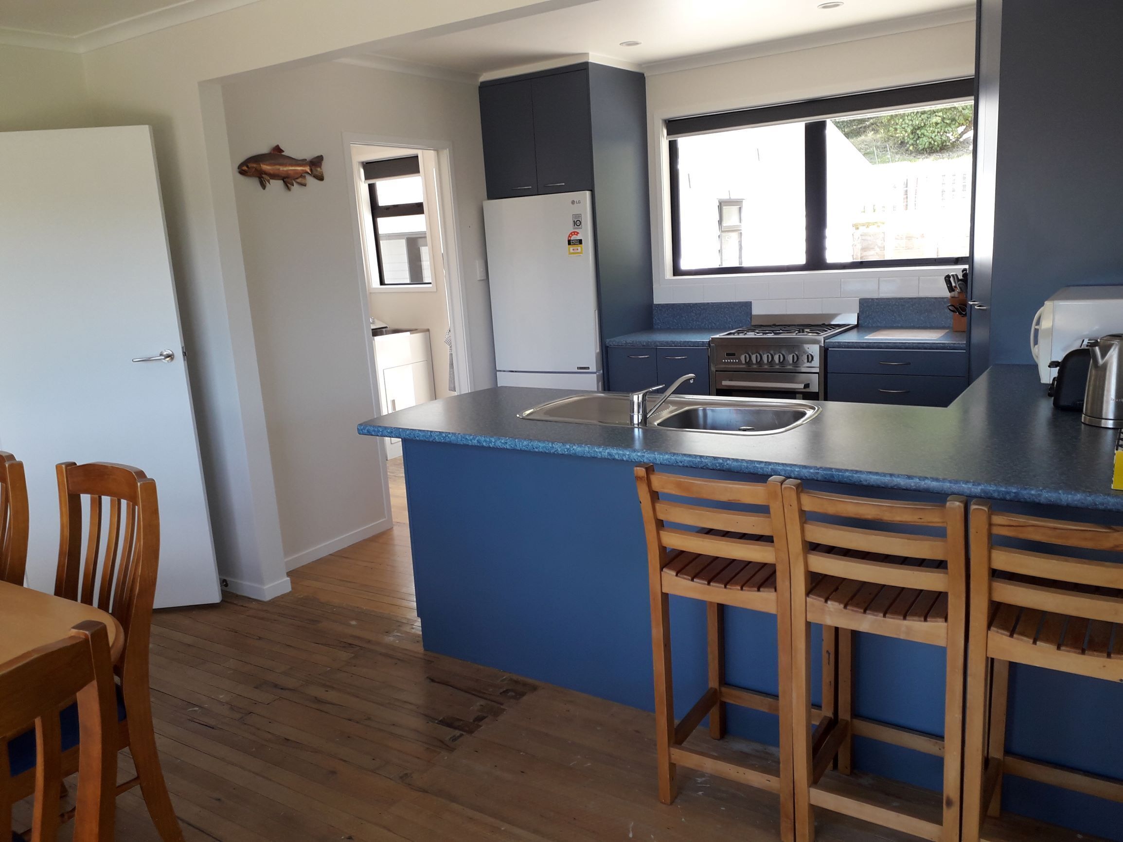 Réfrigérateur, micro-ondes, four, lave-vaisselle