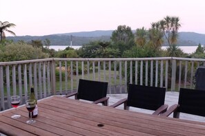 Outdoor dining - Fisherman's Retreat on Lake Tarawera (Lake Tarawera)