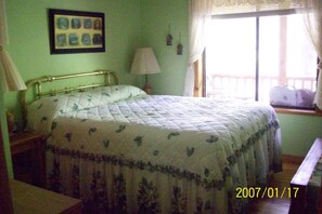 2 bedrooms, desk, iron/ironing board, free WiFi