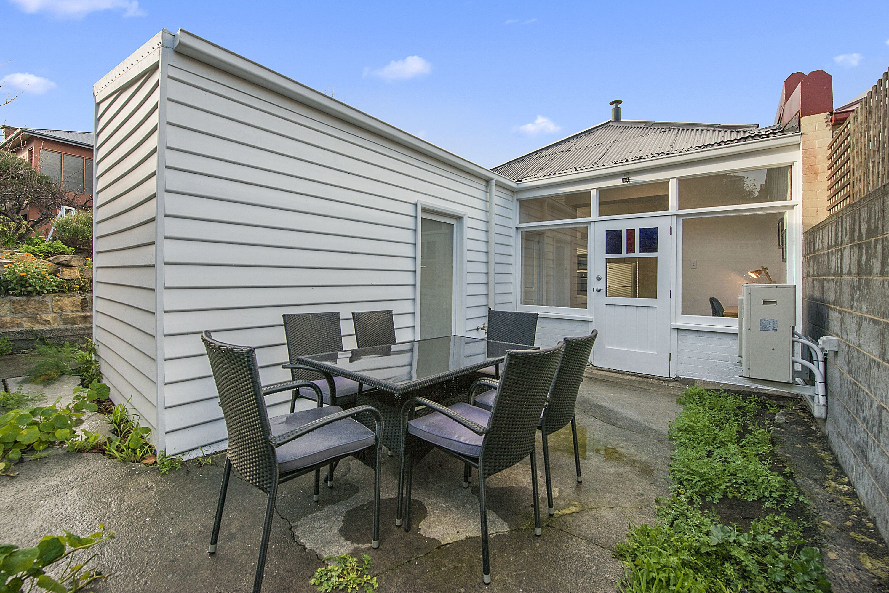 Flinders Cottage - Hobart — image 20