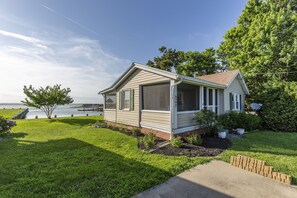 Exterior - The C-Ray Cottage is a one-of-a-kind Chincoteague Vacation Experience. (Chincoteague Island)