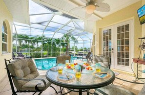Dining - Benita - Pool Table and Canal View Gulf Access (Cape Coral)
