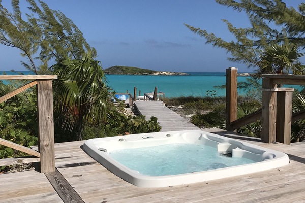 Bain à remous extérieur