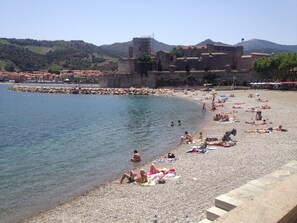Beach nearby, sun loungers