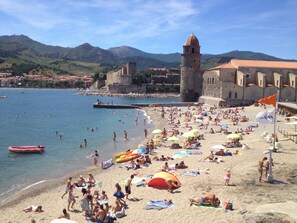 Beach nearby, sun loungers