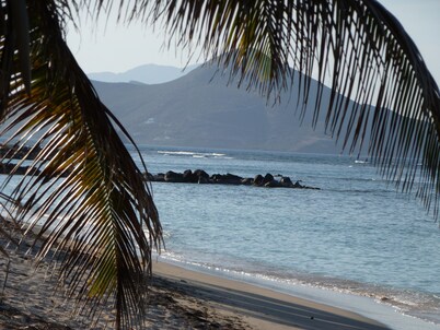 Detached Home-styled cottage on Nevis with spectacular view of the Caribbean Sea
