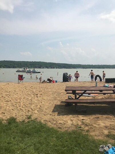 Lakeview Home w loft, & Paddleboards, w optional Pontoon Rental