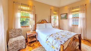 Room -  The Inn at 6 - Elegant & Pristine Home an Oasis in The City of Kingston (Kgn 6)