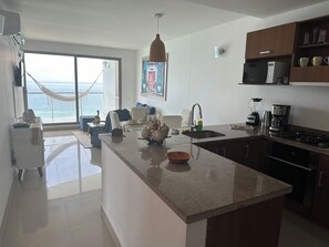 Imagen sin descripción, 3 de 62, botón