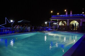 Utomhuspool