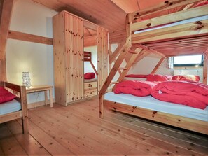 3 Schlafzimmer, Reisekinderbett, kostenloses WLAN