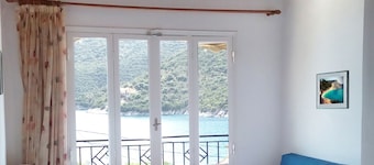 Une suite penthouse Ă l'hĂŽtel Eptanisa