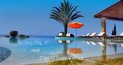 ELITE ERSTAUNLICHE LUXUSVILLA, GYM, SPIELZIMMER, ENORMISCHER POOL MIT JACUZZI, Schlafmöglichkeiten fĂŒr 14