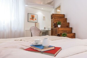 1 habitación, tabla de planchar con plancha y wifi 