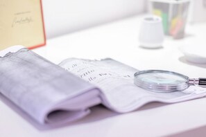 Duschwanne, Haartrockner, Bidet, Handtücher