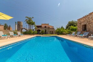 Piscine extérieure