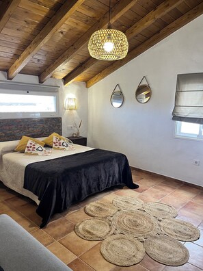 3 bedrooms, in-room safe, desk, iron/ironing board - Ideal villa for relaxation, with pool and whirlpool, good views of the mountains (el roque)