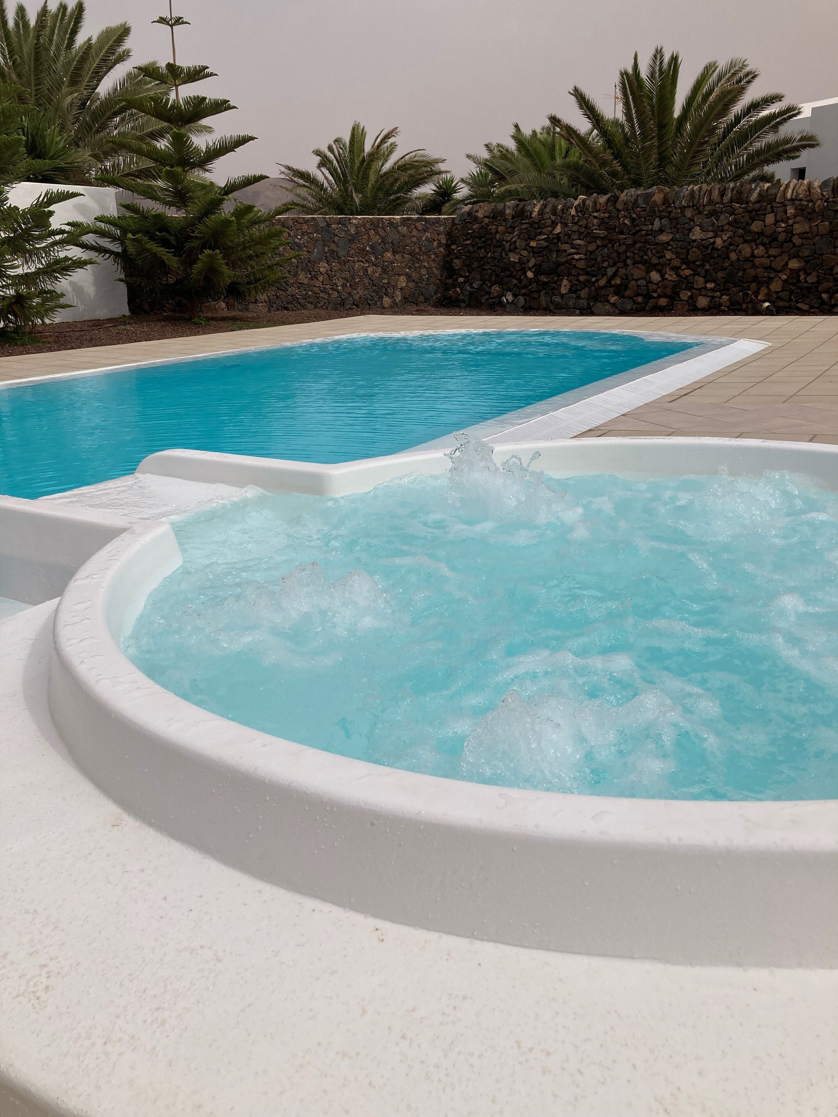 Piscine extérieure, piscine chauffée