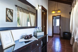 Interior - Ideal villa for relaxation, with pool and whirlpool, good views of the mountains (el roque)