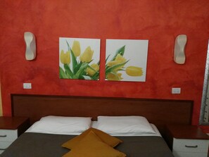 3 slaapkamers, een bureau, geluiddichte muren